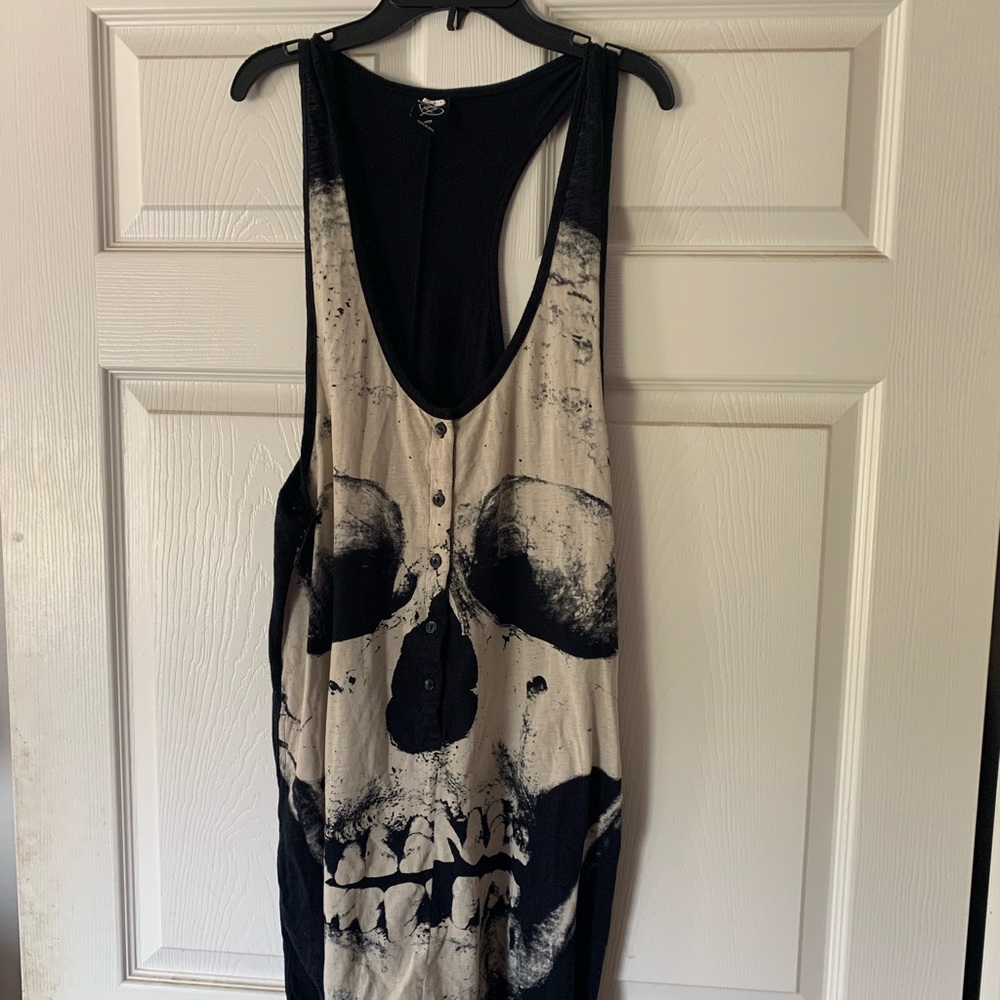 Skull jumper
